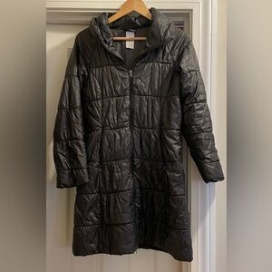 Patagonia down jacket, slimmer fit with tapered waist